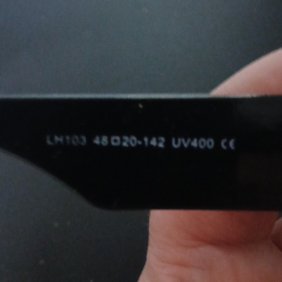 Fendi Sunglasses - Picture 4 of 4